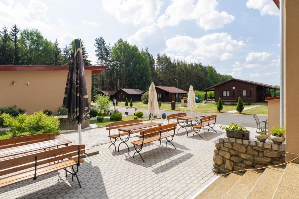Hotel Camping La Provence Velka Hledsebe Esterno foto